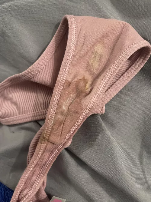 [selling] [USA] juicy gym worn panties! All 24hr wear and sleep worn! Add ons available! DM me or message me on Kik if interested ❤️ kik: Reybaex