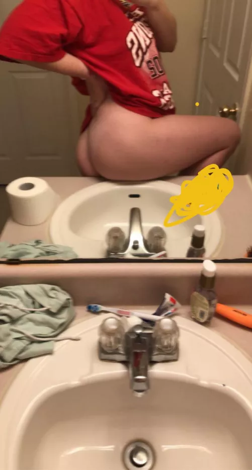 [selling] wanna see some more sexy content or wanna play - message me for my kik or snap 😈😈😈😈