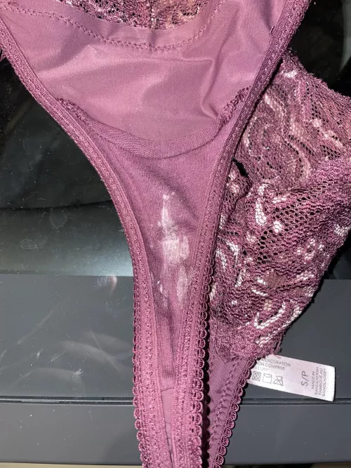 [selling][Canada] 🇨🇦 amazing panties for sale ❤️📷pics & 📹vids ❤️😍💦 34 young nurse milf ❤️ PM for info 😘