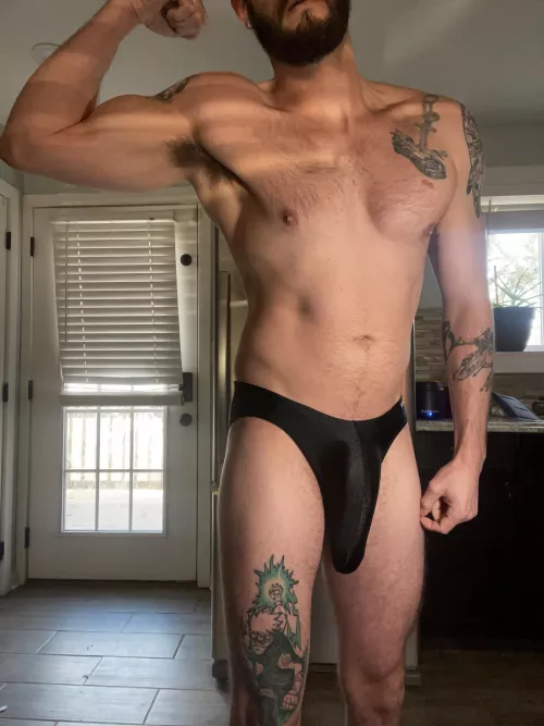 Semi-Erect Speedo Status.(M)