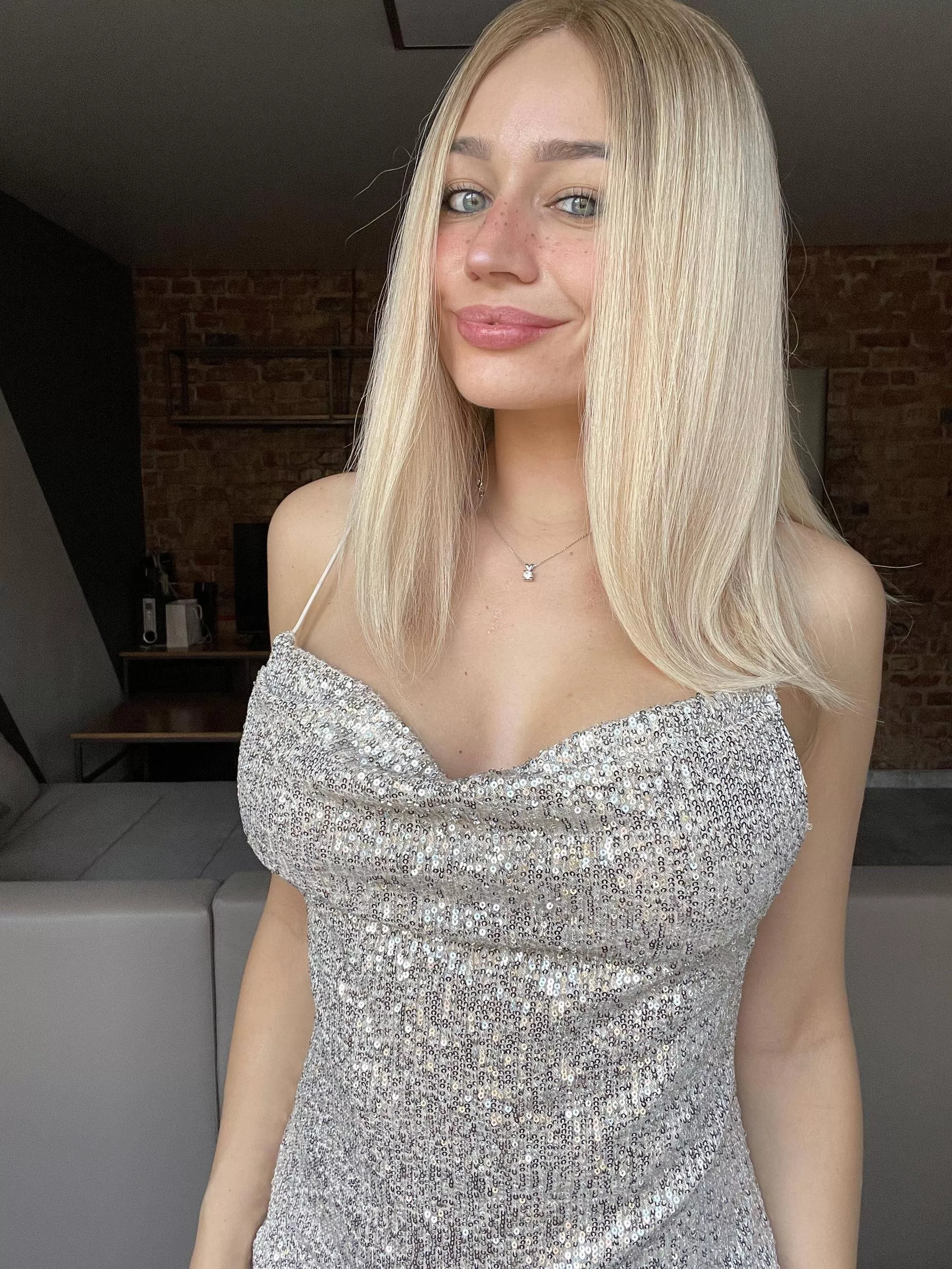 Send you smiles and a good vibes honey💕