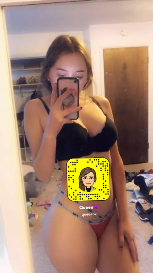Sending my nudes to anyone that upvotes 😘😘