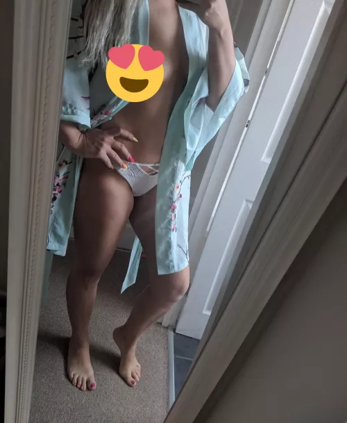 Sending this to my bf . Should I remove the sticker or make him wait until he comes back home π€£