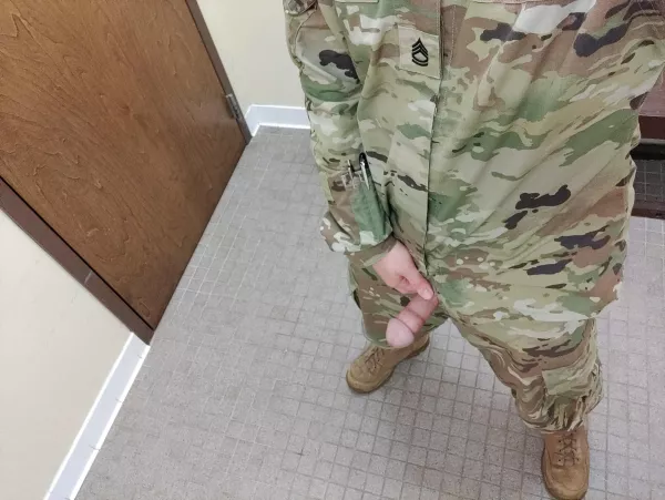 Sergeant is horny that at work. Sergeant is horny that at work.