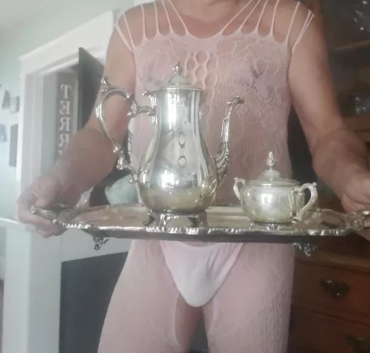 Service in pink to please