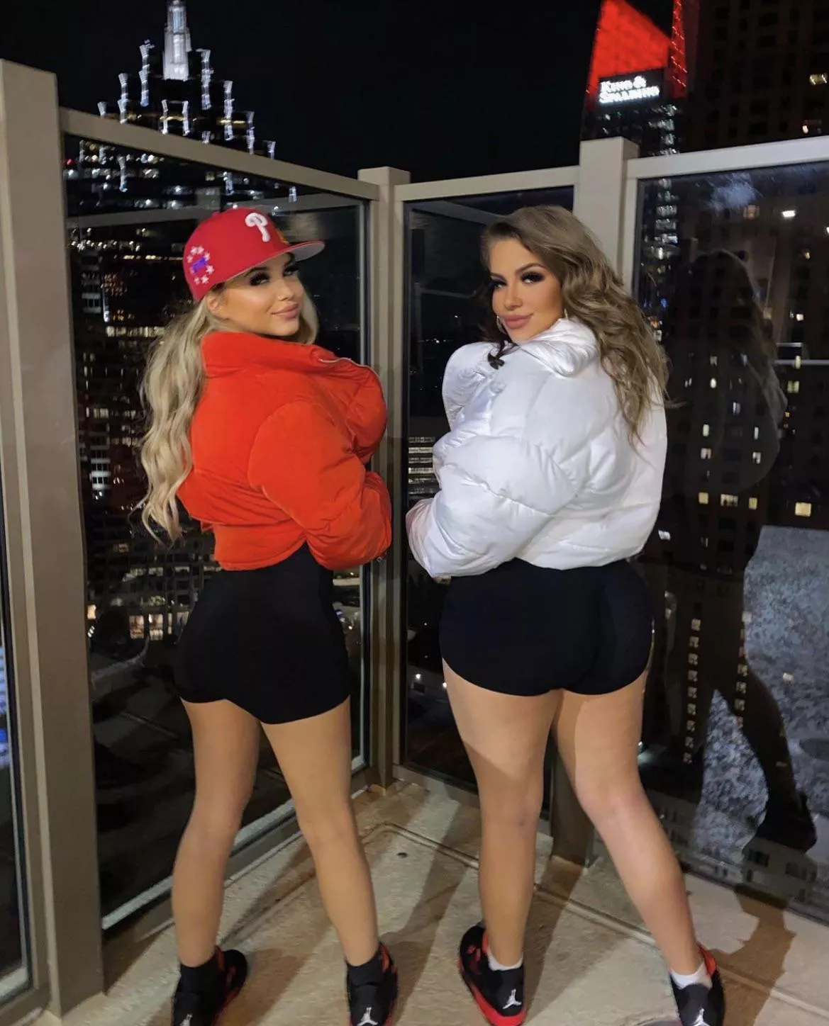 Sexy ass white girls