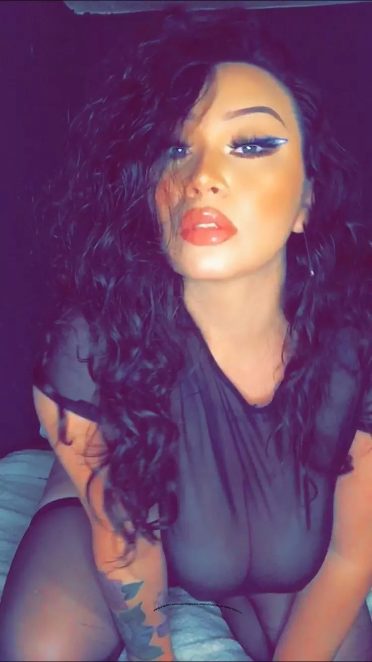 Sexy curves and curls 💋X O XO💋 Sexy curves and curls 💋X O XO💋