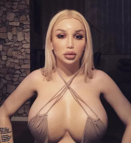Sexy dlol X(Post from r/Katya_Sambuca)