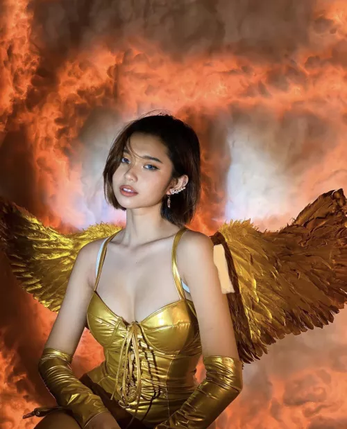 Sexy phoenix Sexy phoenix