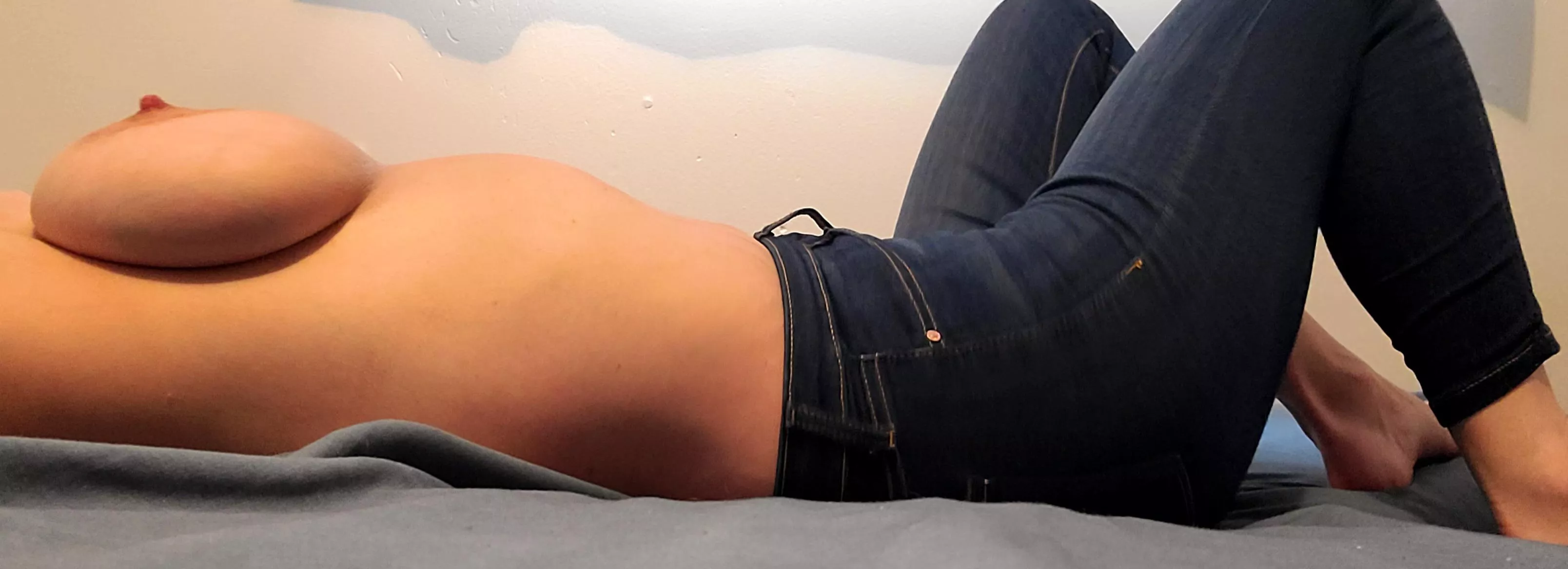 sexy pictures don't always have to be fully naked..or do they? ....happy tgif (f45) sexy pictures don't always have to be fully naked..or do they? ....happy tgif (f45)