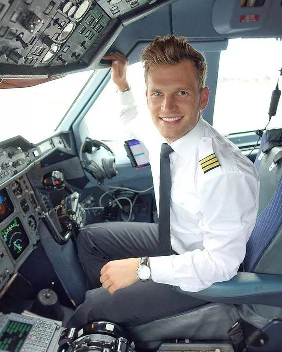 “Sexy Pilot” …