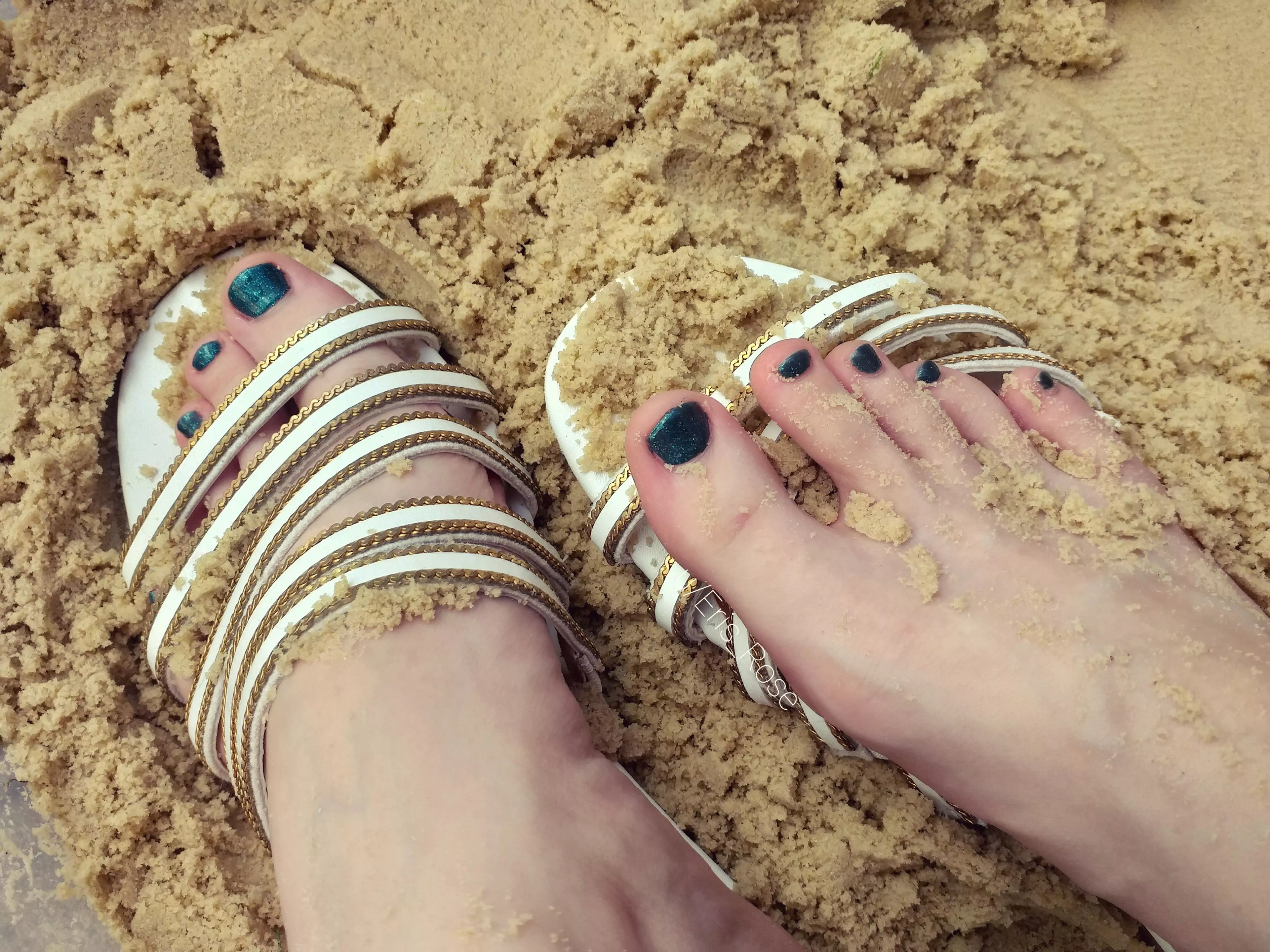 Sexy sandy toes Sexy sandy toes