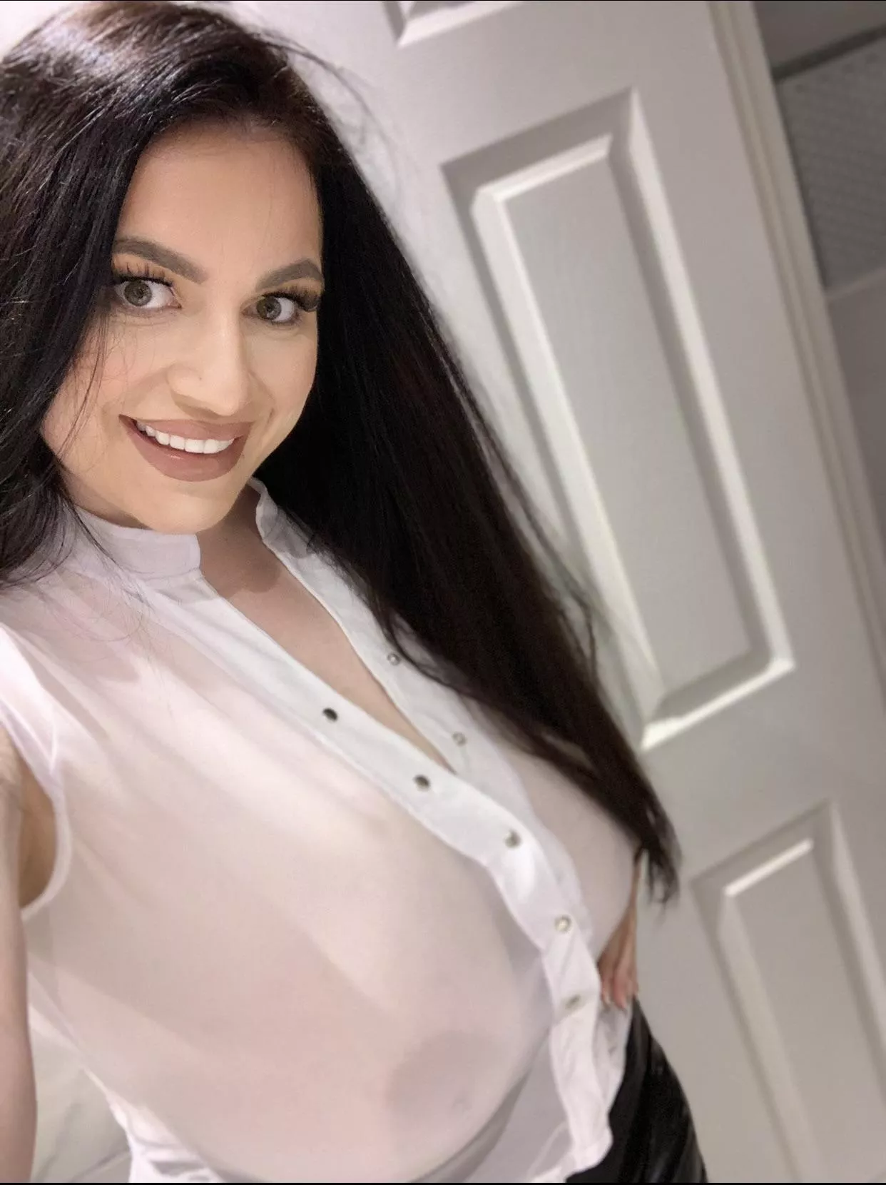 Sexy secretary anyone ?