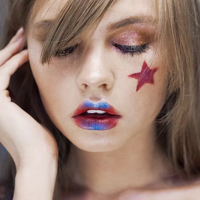 SFW Fashion shot focussing on those lips by Viktoria Matrosova SFW Fashion shot focussing on those lips by Viktoria Matrosova