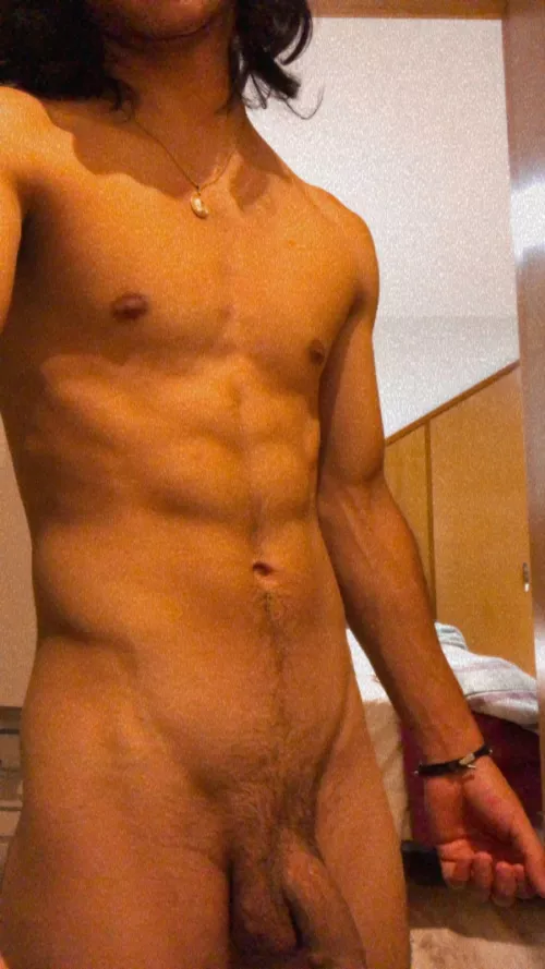 Sharing with U all, the guy that can always turn me on at the gym 👅 (m)