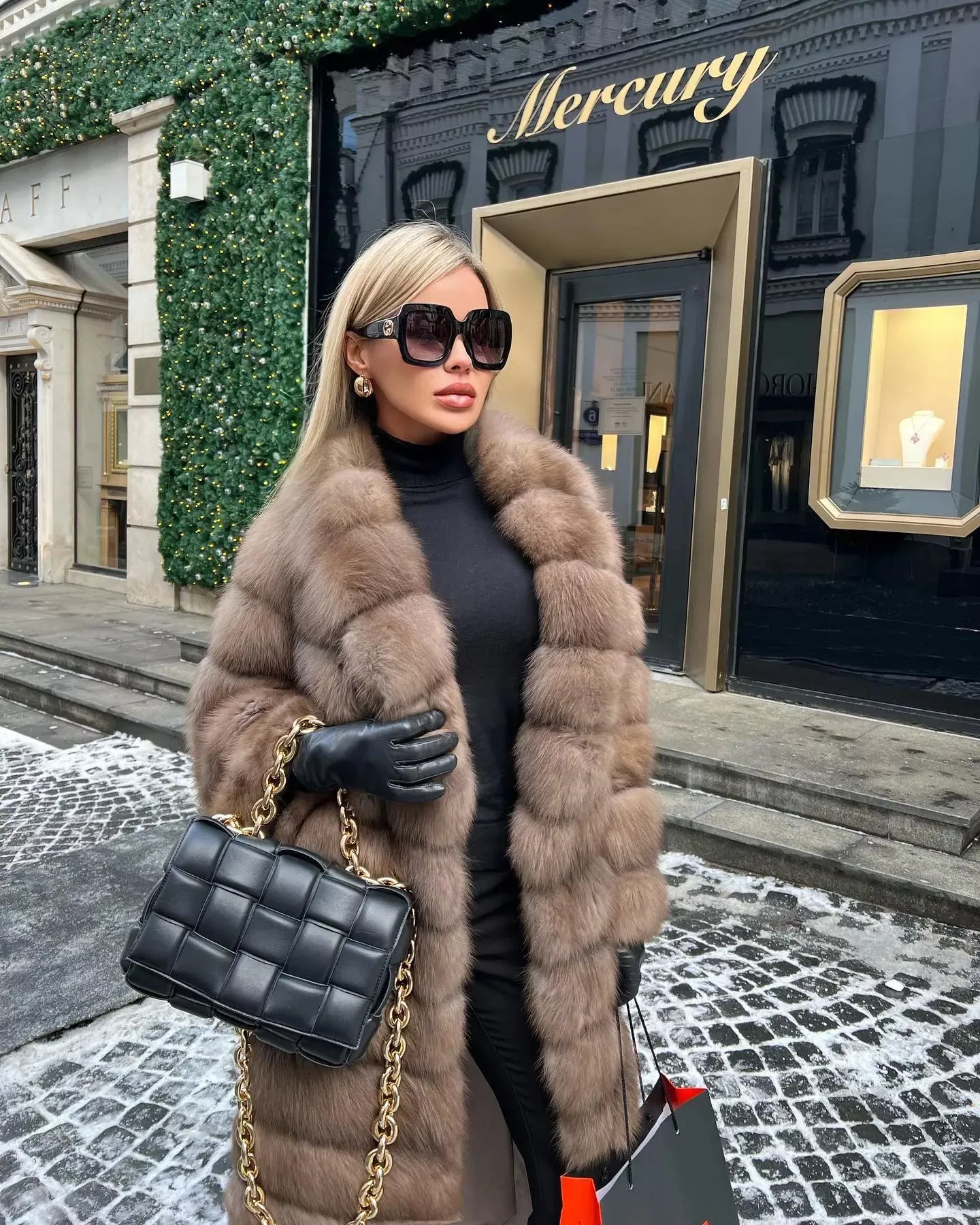 She Defines This Sub