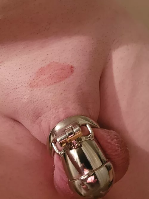 She gave me a kiss goodnight! She gave me a kiss goodnight!