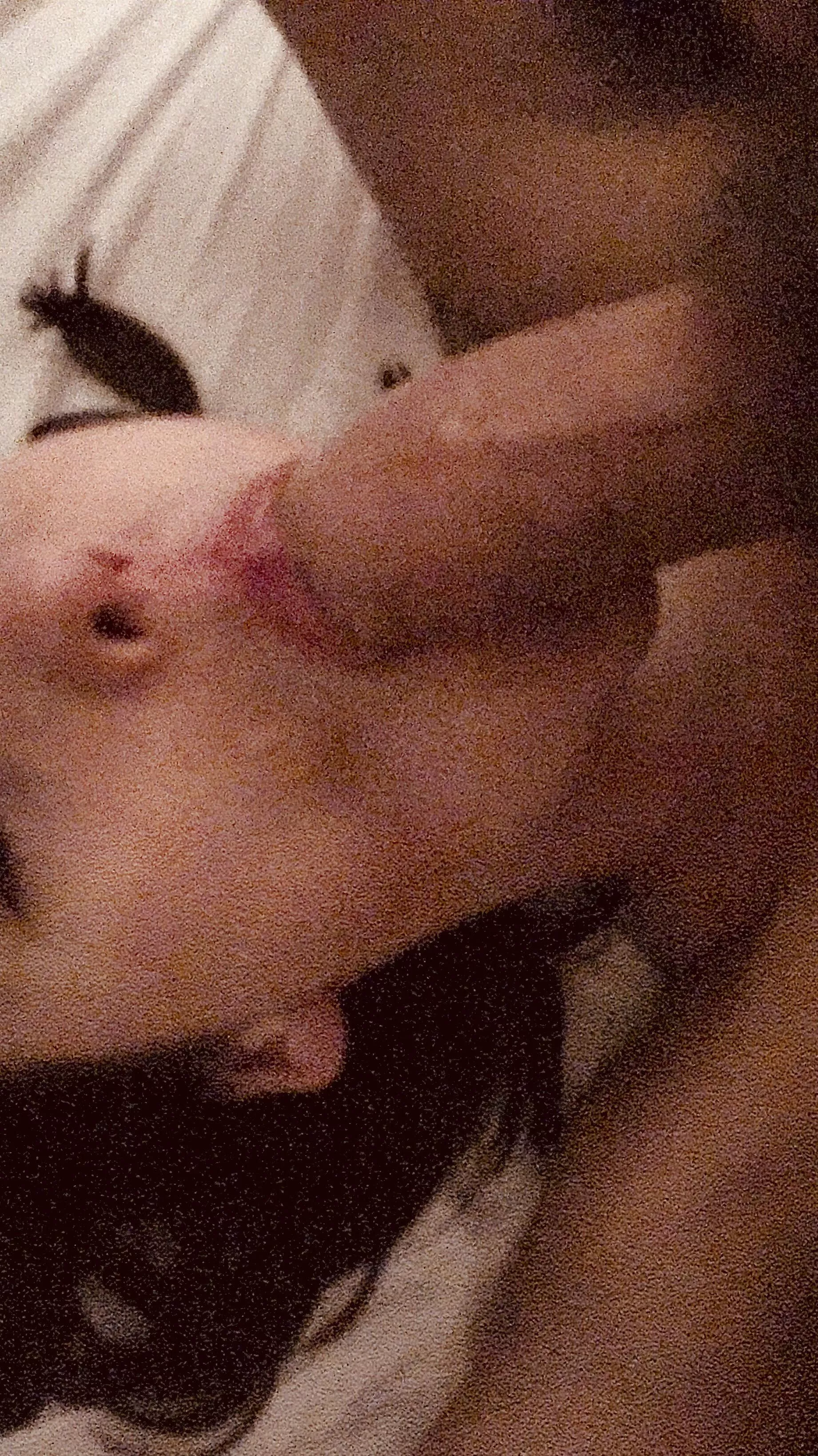 She had to do an effort to take him in, my gf on a hotwife date