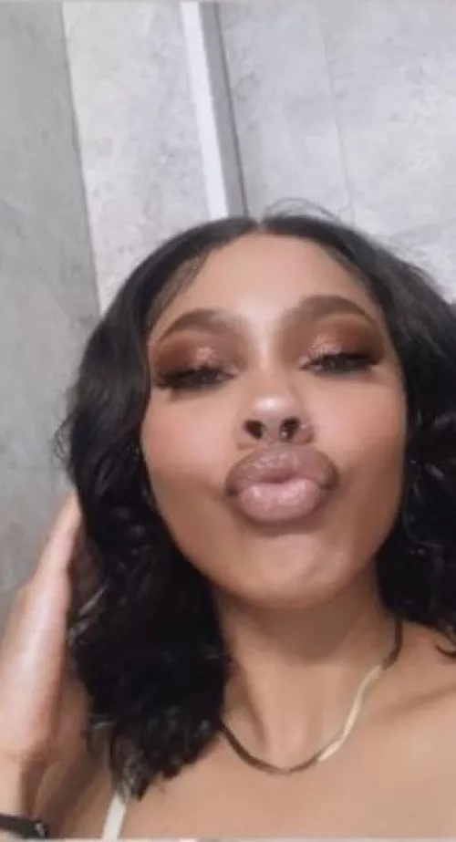 She makes me just wanna nut on her face 😩