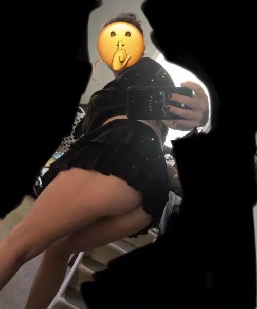 She sends me this told me she was headed to the grocery store and planned on dropping things in front of every guy she saw. We need more women like my wife