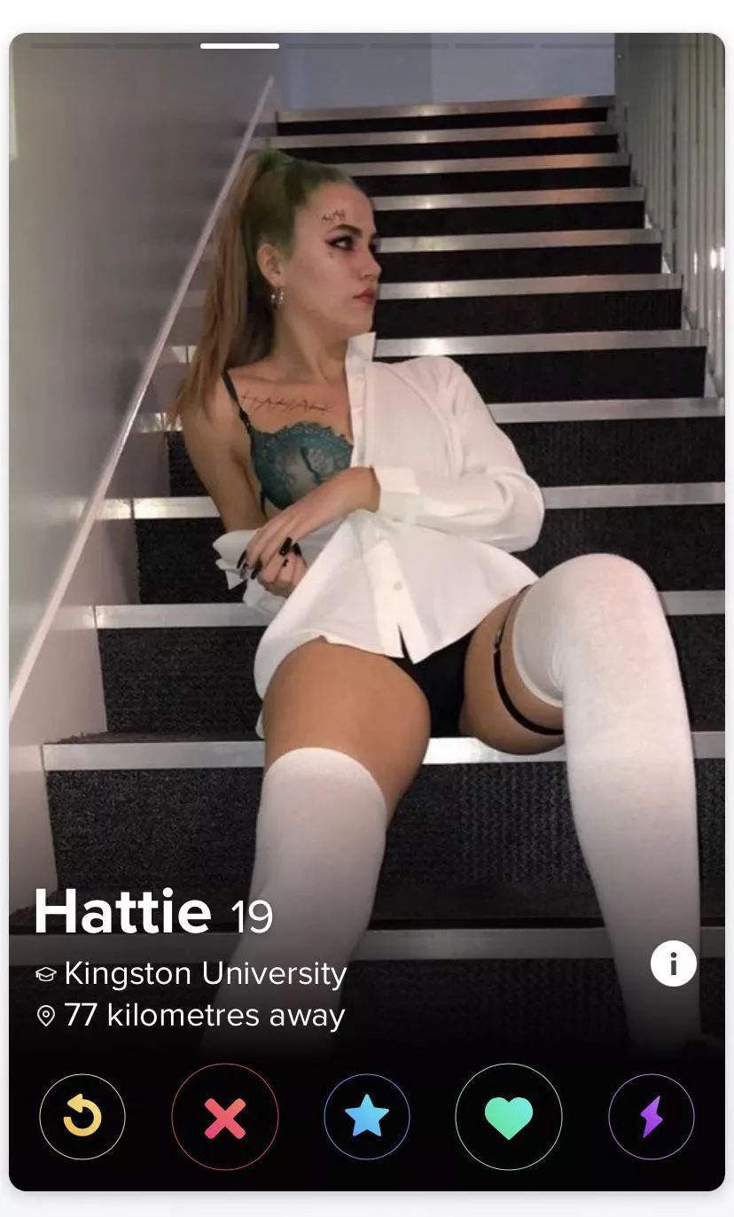 She shows everyone good time She shows everyone good time