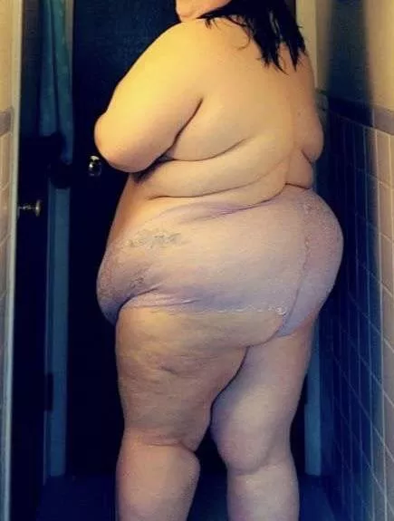 She thinks no guy would want her, what do think? She thinks no guy would want her, what do think?