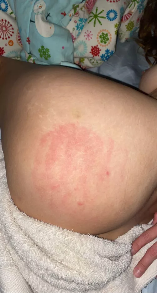 She told me to spank her and who am I to say no🤷‍♂️