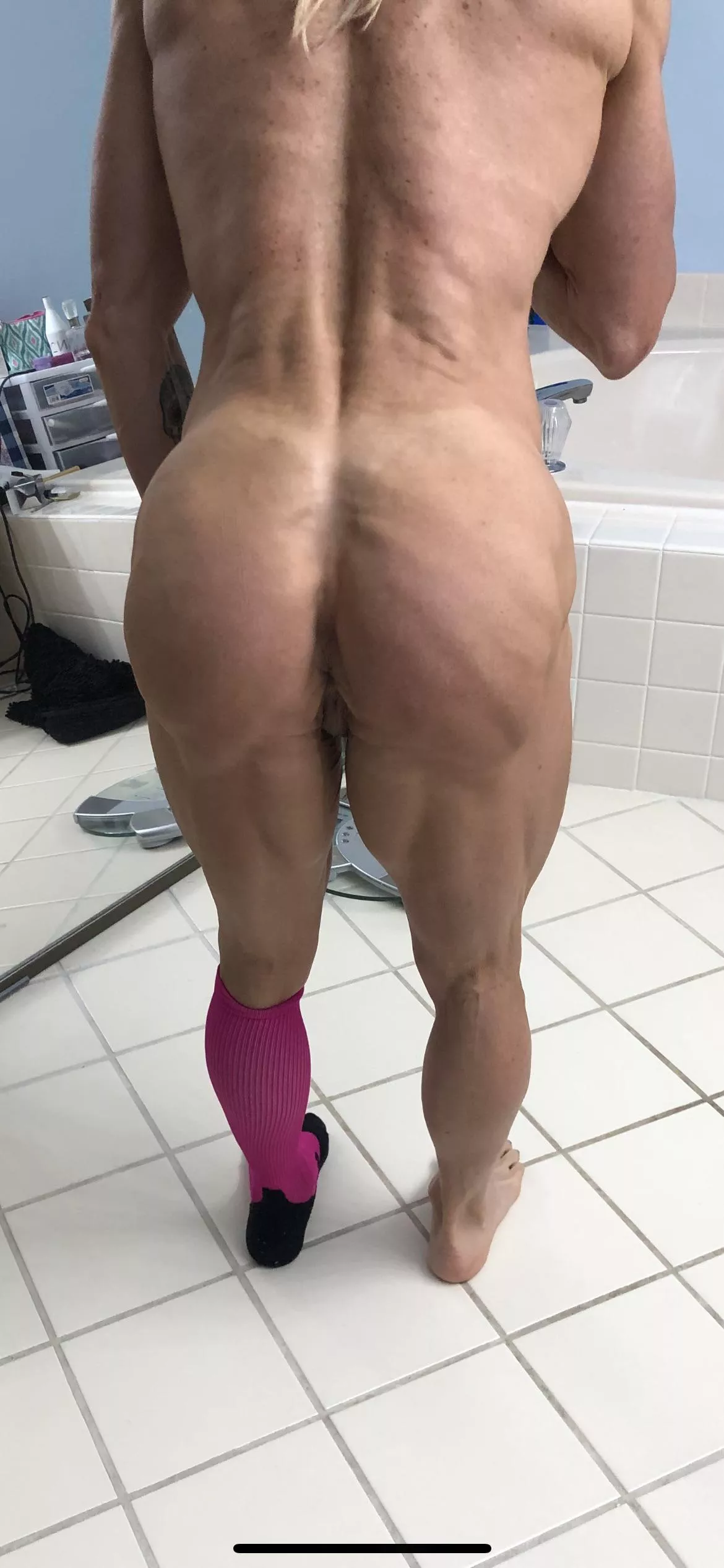 She was posing her glutes while I shaved