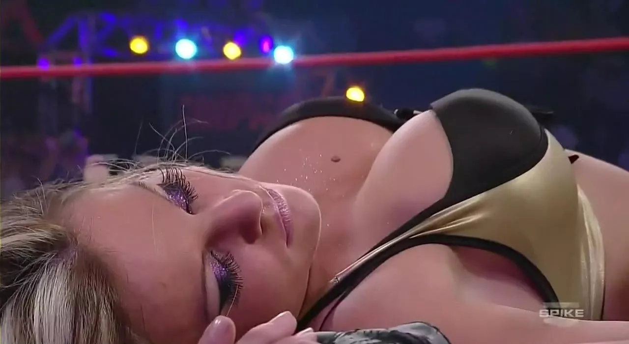 She's down She's down