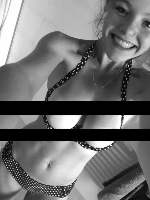 She's so excited to show off for the other boys at the beach. 🧚‍♀️