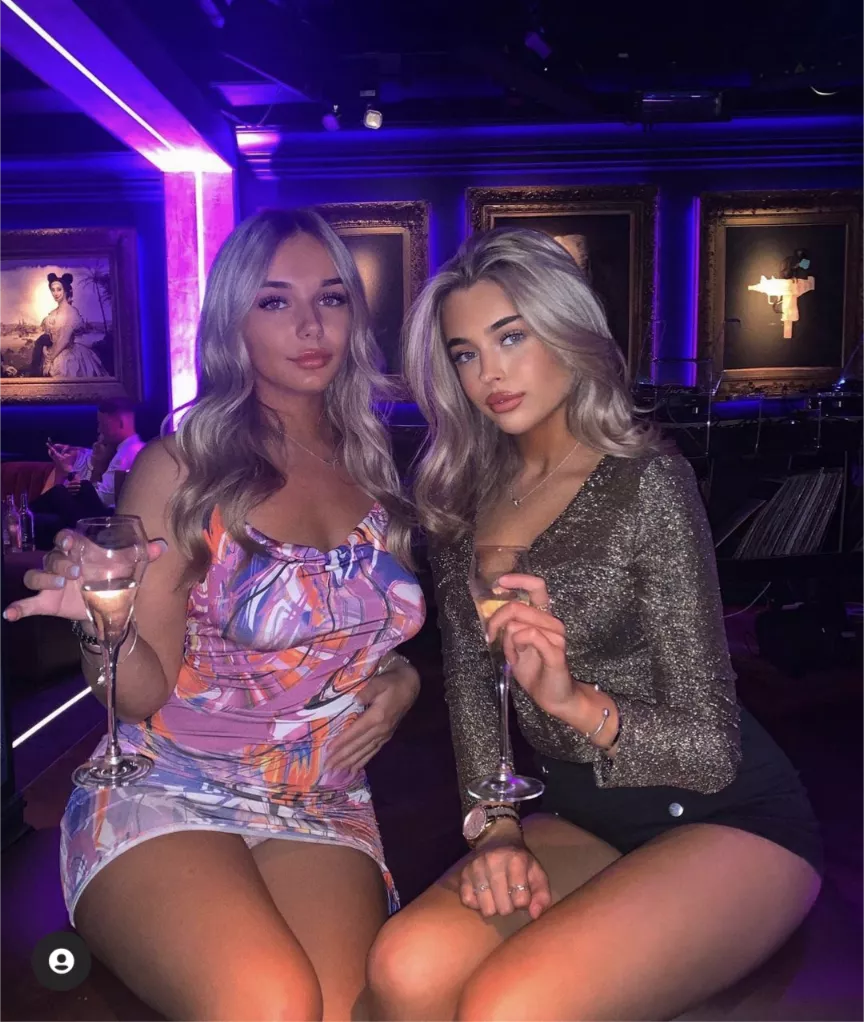 Short skirt 🔥 Short skirt 🔥