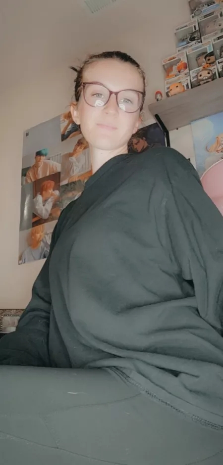 Should I get some new glasses? What frames would look good on me? 23F