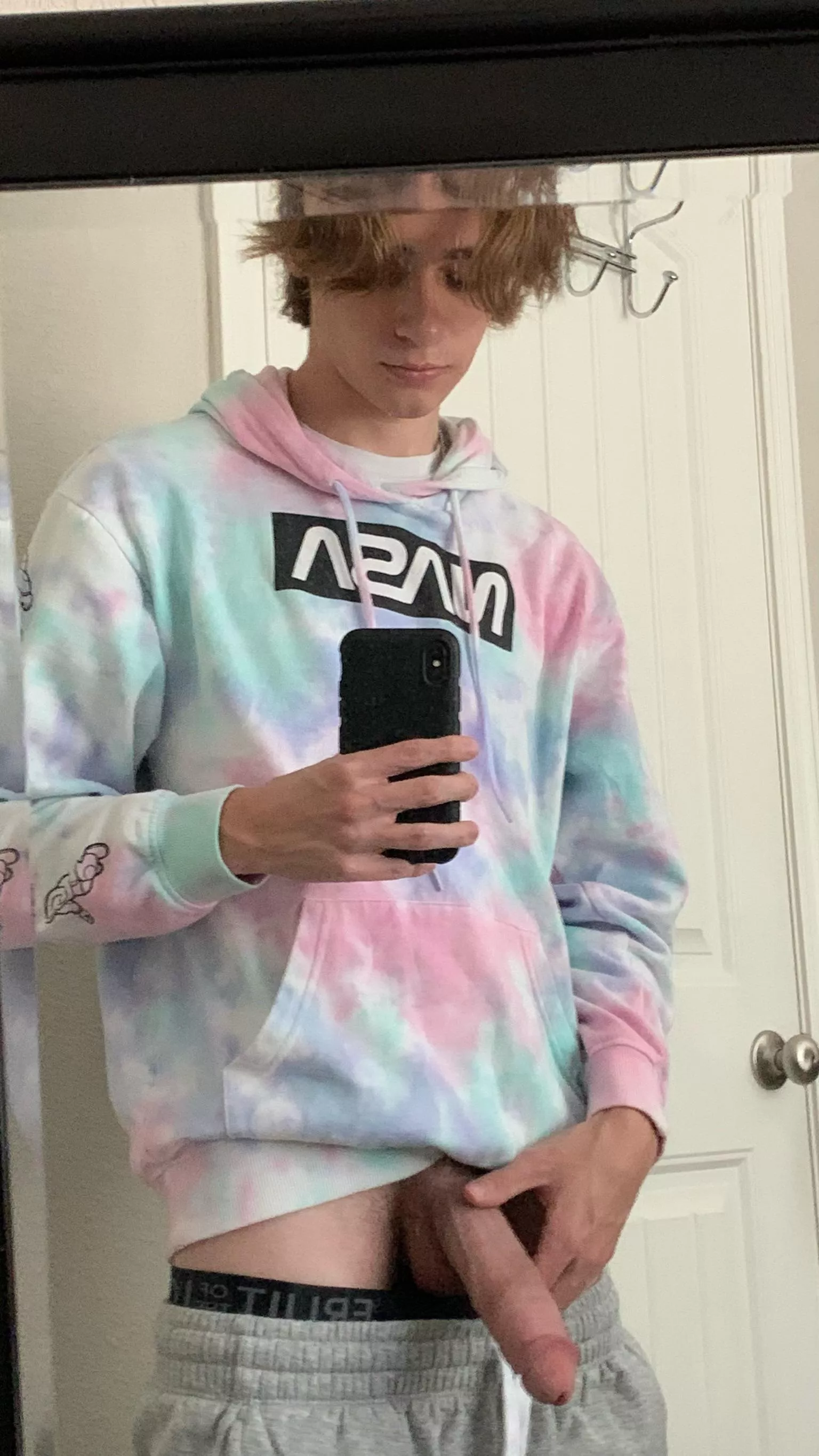 Should I go to class or keep taking photos for you guys? Should I go to class or keep taking photos for you guys?