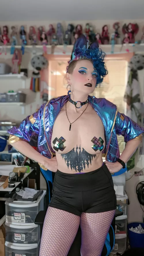 Should I keep these pasties, or lose them?