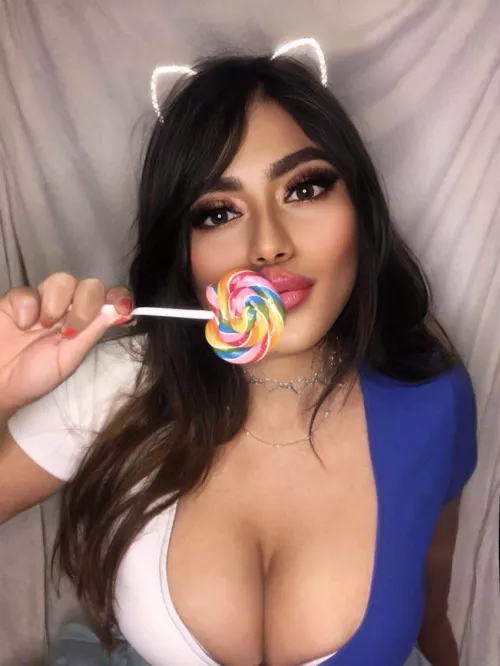 Should i try your candy too?π Should i try your candy too?π