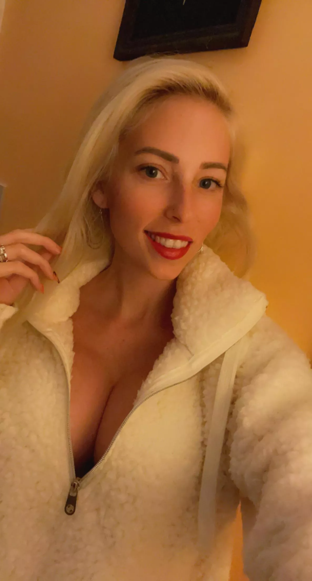 Should I unzip my sweater a little more … 😉😈 Should I unzip my sweater a little more … 😉😈