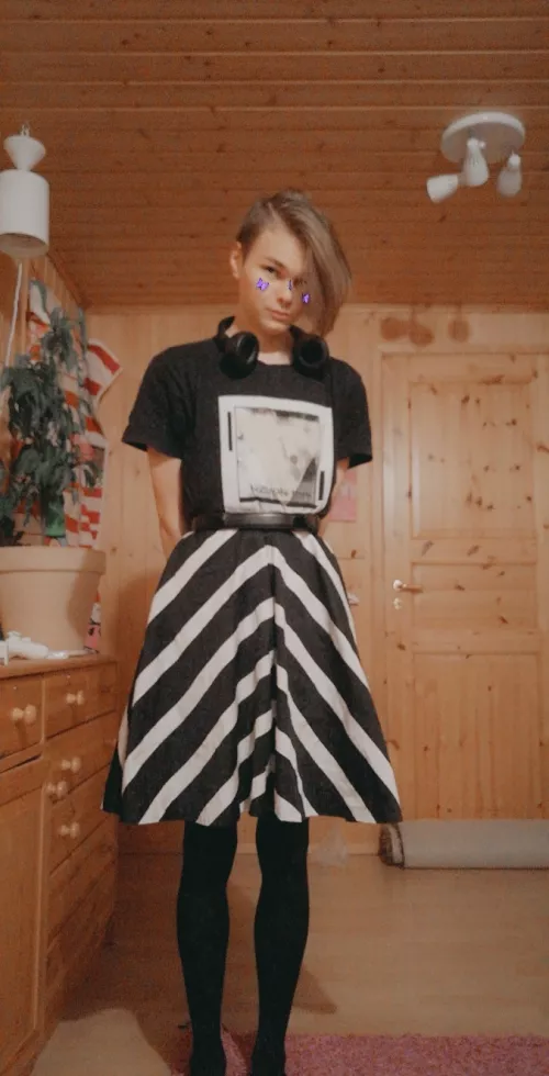 Should I wear this to school?