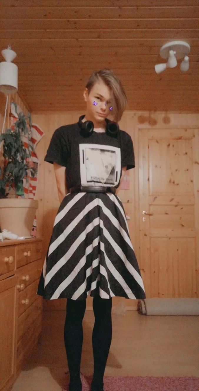 Should I wear this to school?