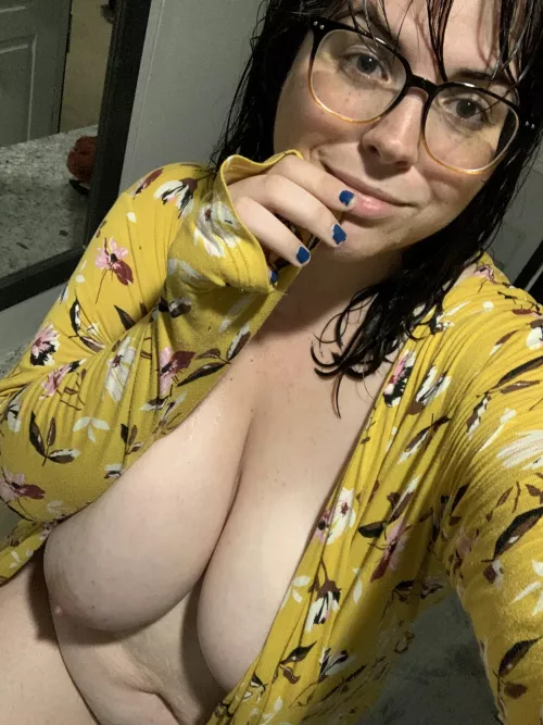 Shower done β
 I need some love now π₯°