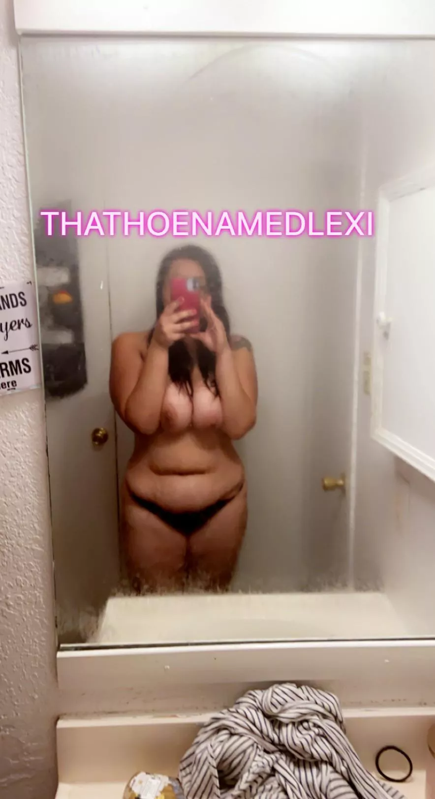 Shower steam is the enemy of selfies Shower steam is the enemy of selfies