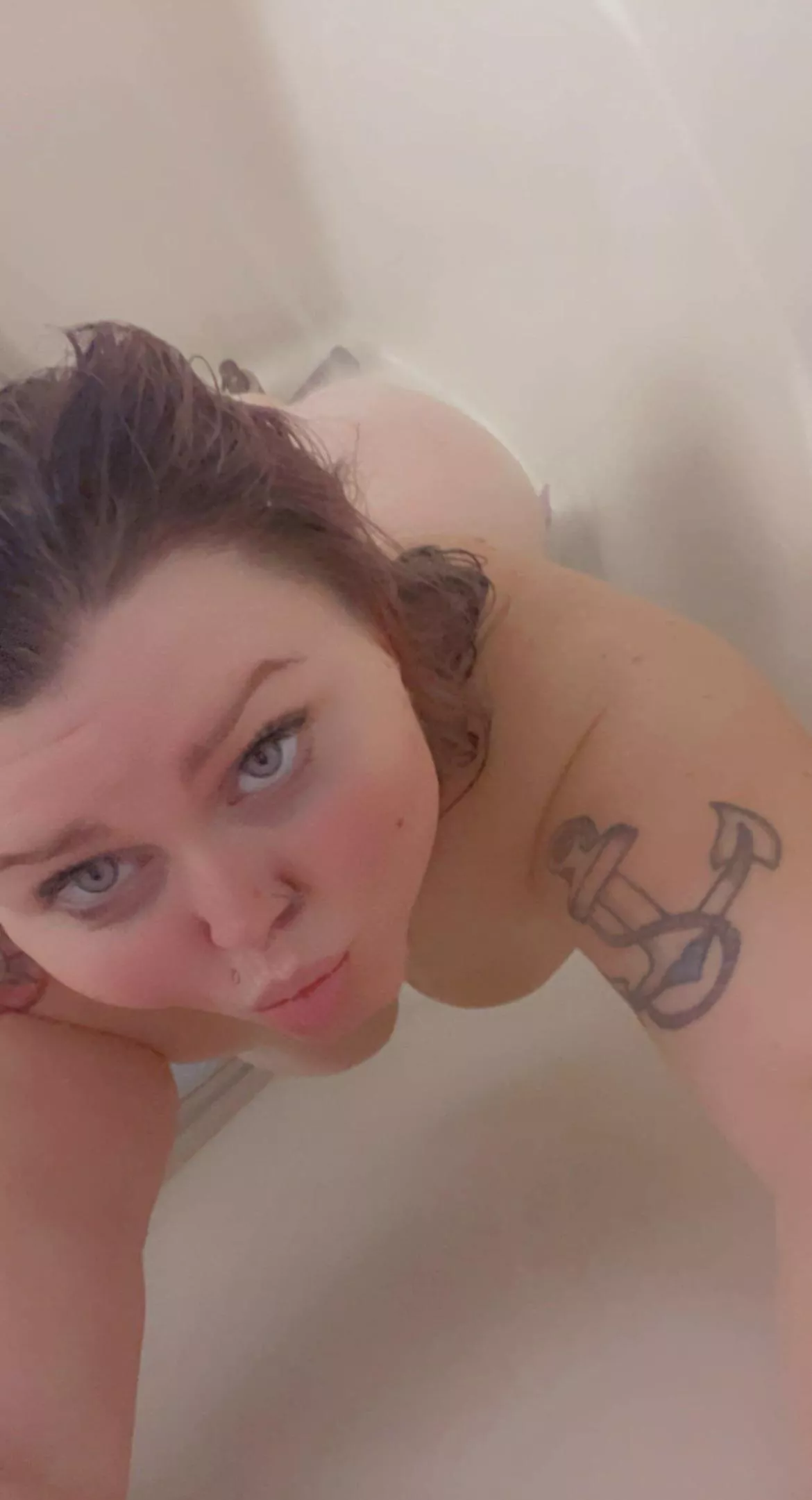 Shower time ☺️💧 Shower time ☺️💧