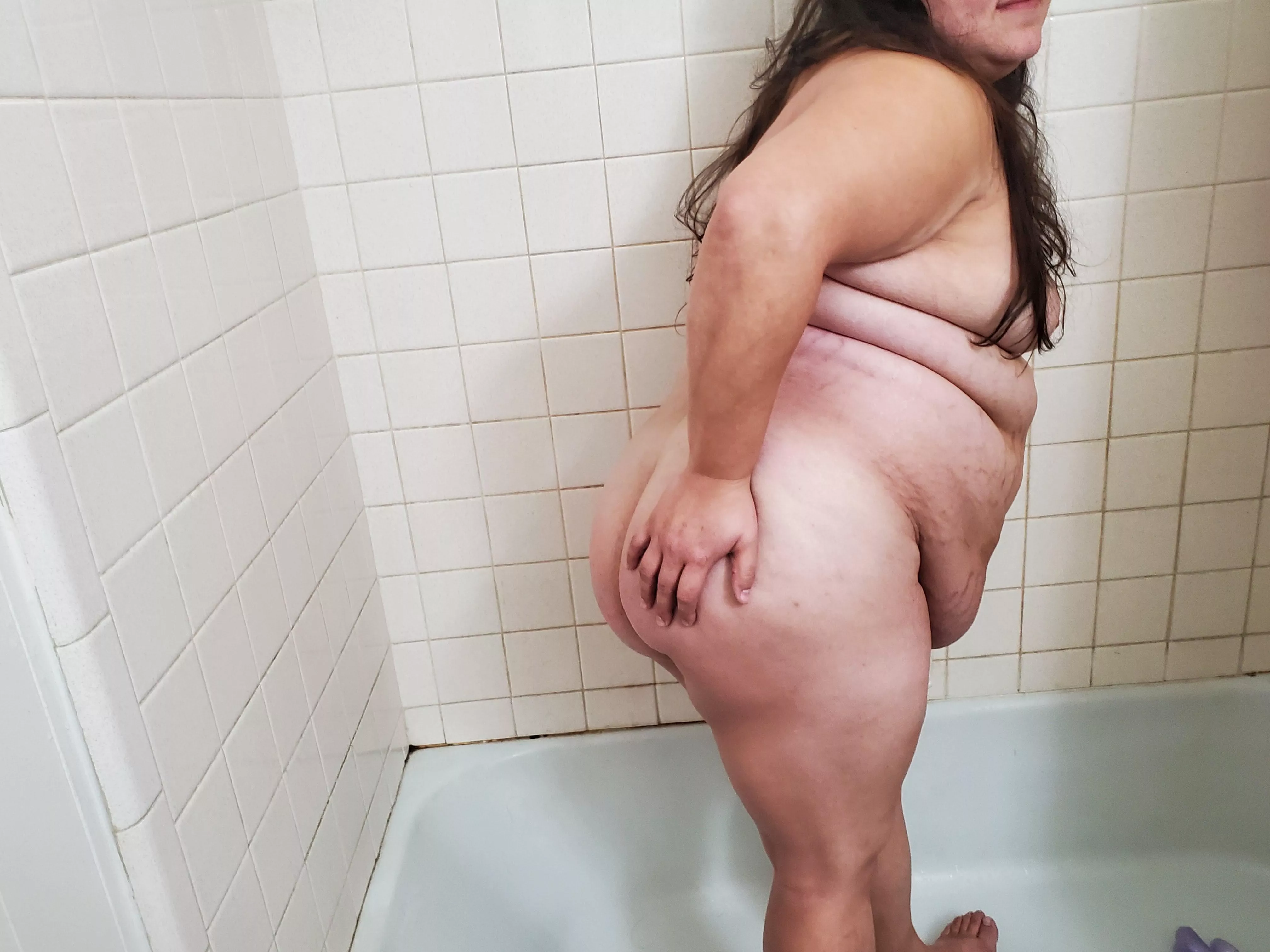 Shower with me Shower with me