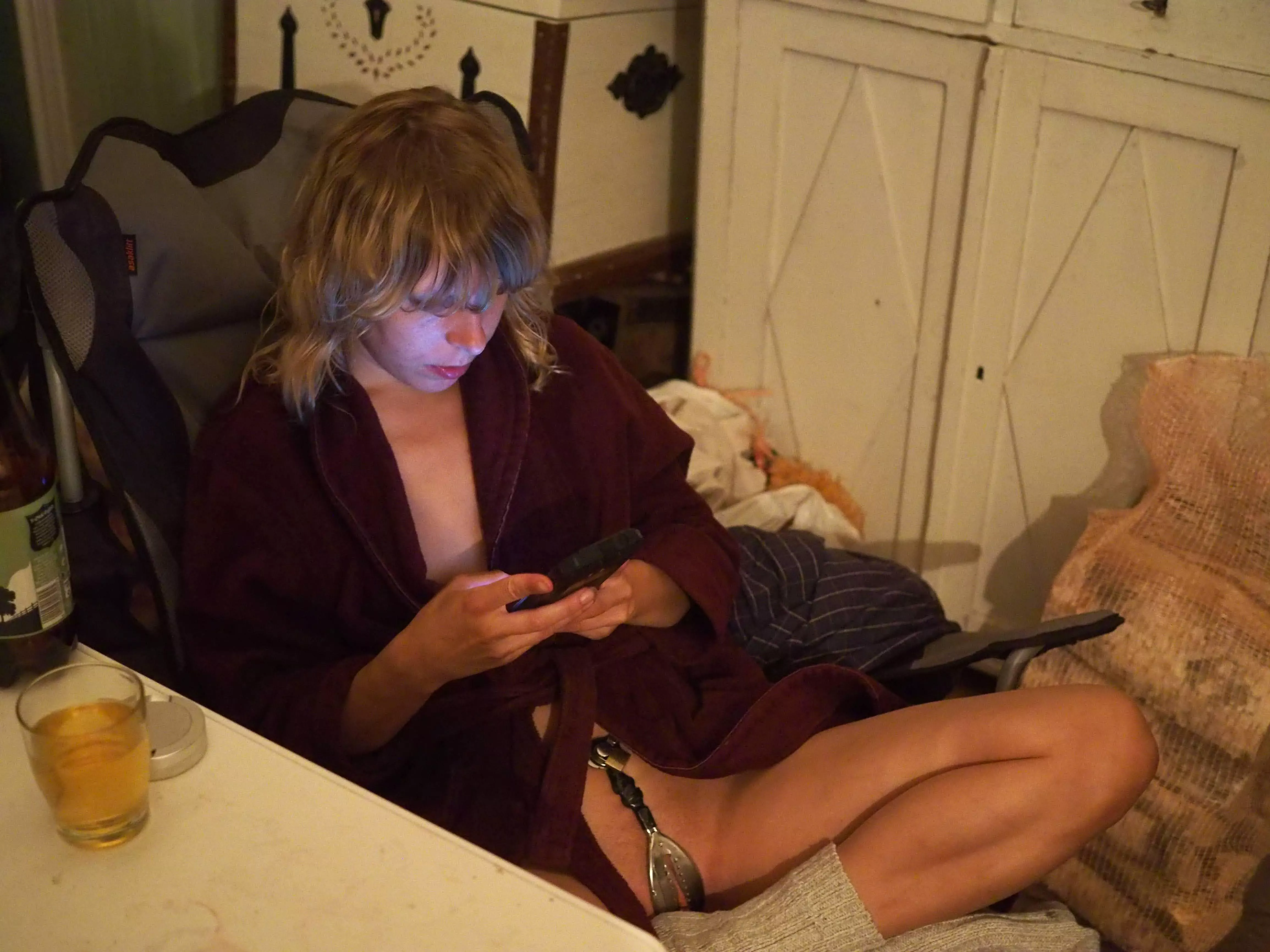 Shower with yuor belt on :)