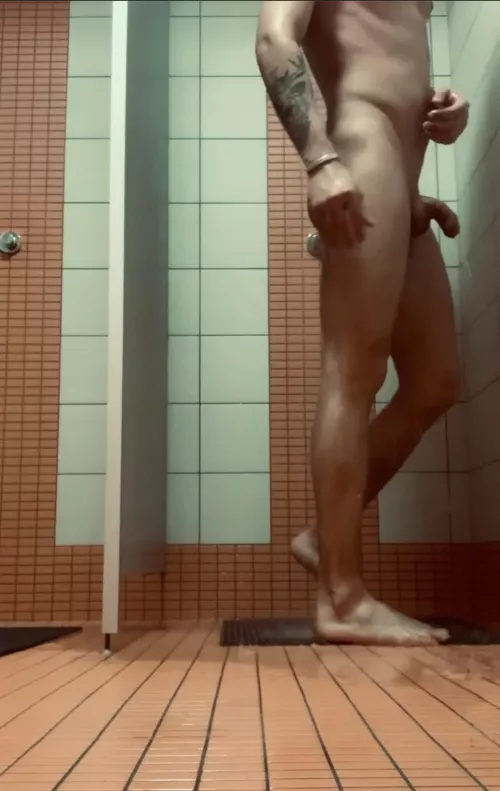Showering in the gym is slowly turning me onπ More of it you can see in the profileπ¦π Showering in the gym is slowly turning me onπ More of it you can see in the profileπ¦π
