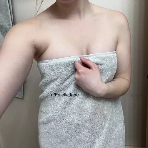 Showers feel good after a hard workout πΏ (OC) Showers feel good after a hard workout πΏ (OC)