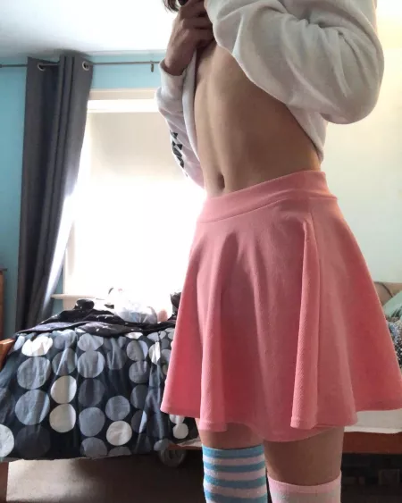 Showing off me tummy ☺️☺️ Showing off me tummy ☺️☺️