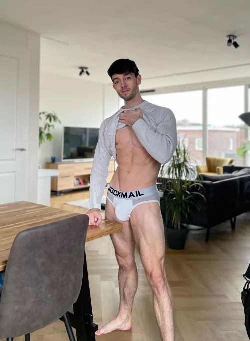 Showing off some Bulge in Jockmails
