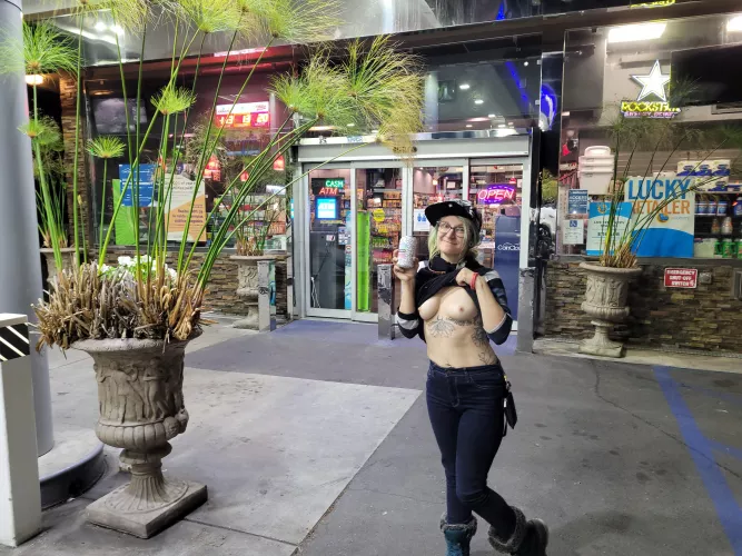 Showing off titties for some unicorn tears