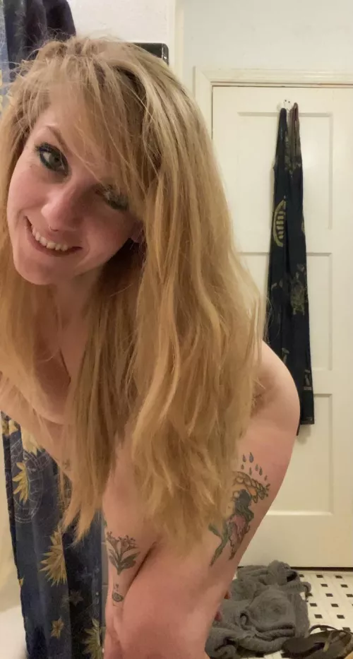 Showing some blonde pride Showing some blonde pride