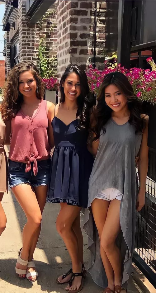 Sidewalk Hotties Sidewalk Hotties